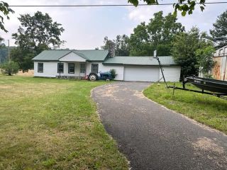 Foreclosed Home - 182 BLUE JAY 6 RD, 25825