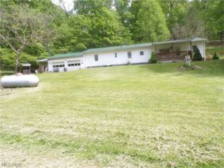 Foreclosed Home - 974 MIDDLE FORK LEE CREEK RD, 26133