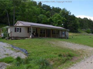 Foreclosed Home - 89 STRAIGHT FORK RD, 26164