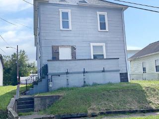 Foreclosed Home - 1107 N 14TH ST, 26301