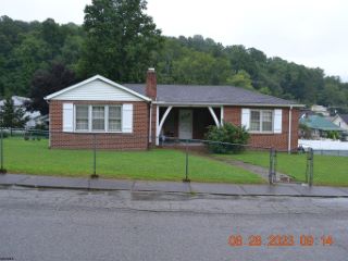 Foreclosed Home - 666 LYNN AVE, 26452