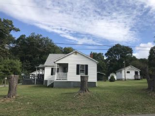 Foreclosed Home - 37 BOY SCOUT CAMP RD, 26508