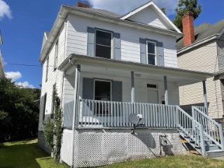 Foreclosed Home - 609 OLIVER AVE, 26554