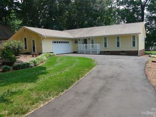 Foreclosed Home - 167 BRENTWOOD DR, 27006