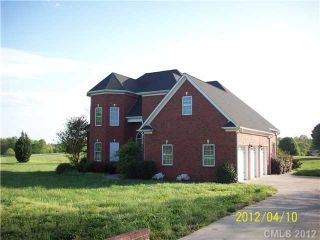 Foreclosed Home - 320 CORNWALLIS DR, 27028