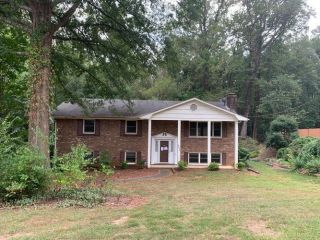 Foreclosed Home - 4630 Forest Manor Dr, 27103