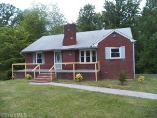 Foreclosed Home - 527 MOTOR RD, 27105