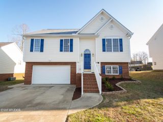 Foreclosed Home - 4390 Moat Dr, 27105