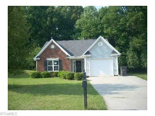 Foreclosed Home - 4220 OAKRIDGE PLACE DR, 27107