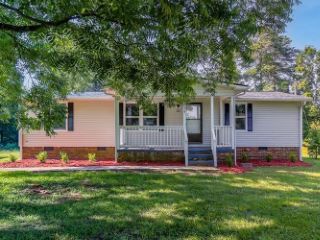 Foreclosed Home - 300 FRANKLIN DR, 27107