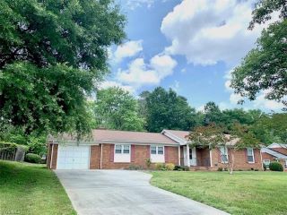 Foreclosed Home - 1405 CHERRY DR, 27215