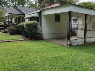 Foreclosed Home - 740 S CHURCH ST, 27252