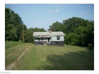 Foreclosed Home - 809 RICHLAND ST, 27260
