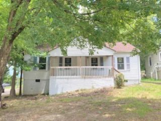 Foreclosed Home - 116 EDGEWORTH ST, 27262