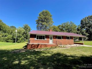 Foreclosed Home - 3503 GLENDALE DR, 27263