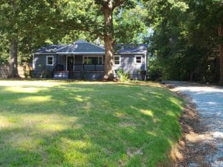 Foreclosed Home - 1304 ST MARYS RD, 27278