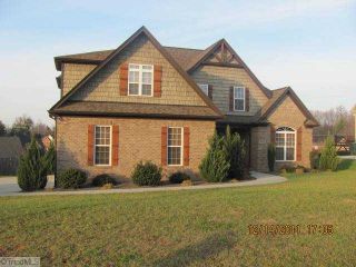 Foreclosed Home - 9045 GROVE PINES LN, 27284
