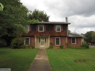 Foreclosed Home - 800 NOTTINGHAM DR, 27292