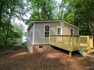Foreclosed Home - 209 HICKORY POINT DR, 27292