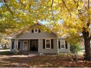 Foreclosed Home - 533 S FAYETTEVILLE ST, 27298