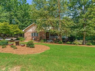 Foreclosed Home - 521 DOGWOOD DR, 27298