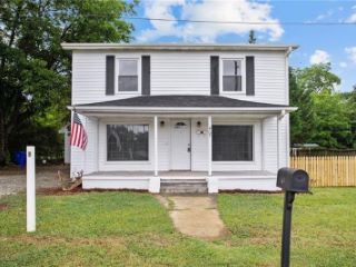 Foreclosed Home - 407 S SECOND ST, 27302