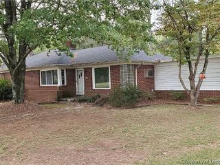Foreclosed Home - 2432 ROCKY FORK CHURCH RD, 27332