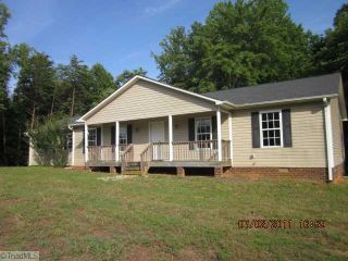 Foreclosed Home - 9081 MOUNT CARMEL RD, 27357