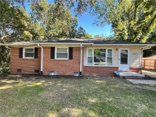 Foreclosed Home - 2303 WESTHAVEN DR, 27403