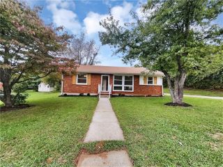 Foreclosed Home - 1904 POTOMAC DR, 27403