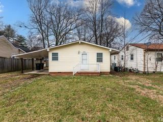 Foreclosed Home - 1303 HICKORY AVE, 27405