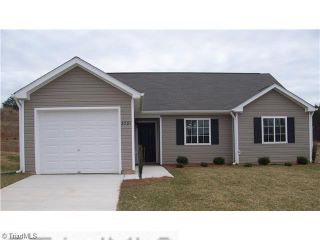 Foreclosed Home - 3810 SANDERSTON DR, 27405