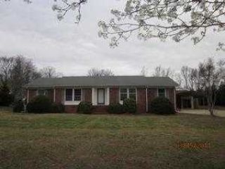 Foreclosed Home - 5011 E LEE ST, 27406