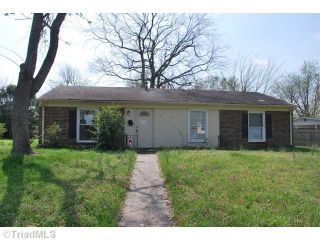 Foreclosed Home - 912 ASHE ST, 27406