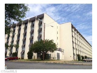 Foreclosed Home - 310 W MEADOWVIEW RD UNIT 414, 27406