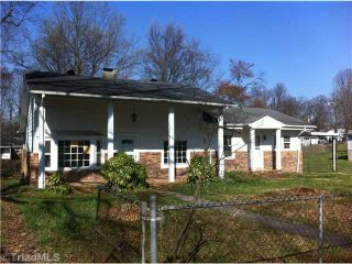 Foreclosed Home - 1404 DORSEY ST, 27407