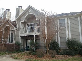 Foreclosed Home - 3701 COTSWOLD TER UNIT 3G, 27410