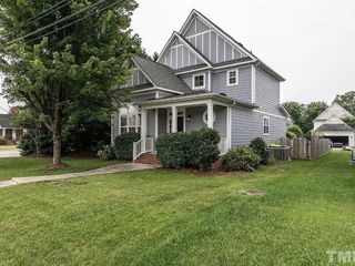 Foreclosed Home - 606 CENTER ST, 27502
