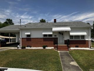 Foreclosed Home - 206 W WOODALL ST, 27504
