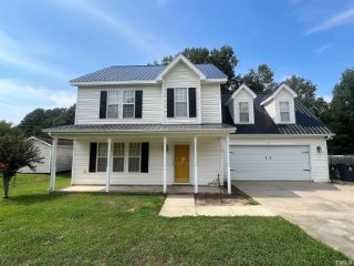 Foreclosed Home - 603 E SANDERS ST, 27524