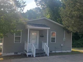 Foreclosed Home - 128 LAWRENCE ST, 27526