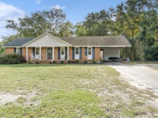 Foreclosed Home - 203 CRESTWOOD DR, 27530