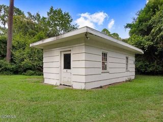 Foreclosed Home - 250 S HILLCREST DR, 27534