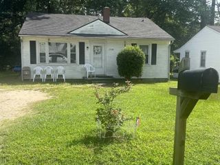 Foreclosed Home - 1228 LAWRENCE ST, 27536