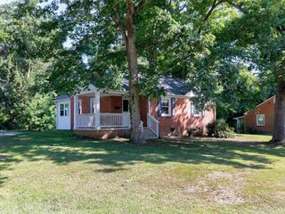 Foreclosed Home - 501 N KING CHARLES RD, 27610