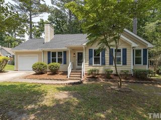 Foreclosed Home - 3504 CASTLEGATE DR, 27616