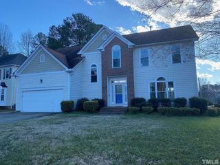 Foreclosed Home - 9821 ROCKLEDGE DR, 27617
