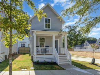 Foreclosed Home - 906B OAKLAND AVE, 27705