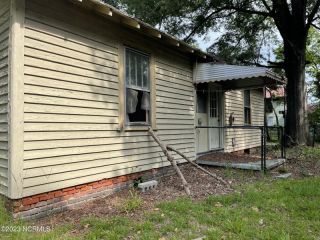 Foreclosed Home - 815 CLARK ST, 27801
