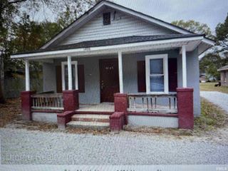 Foreclosed Home - 1406 HARGROVE ST, 27801